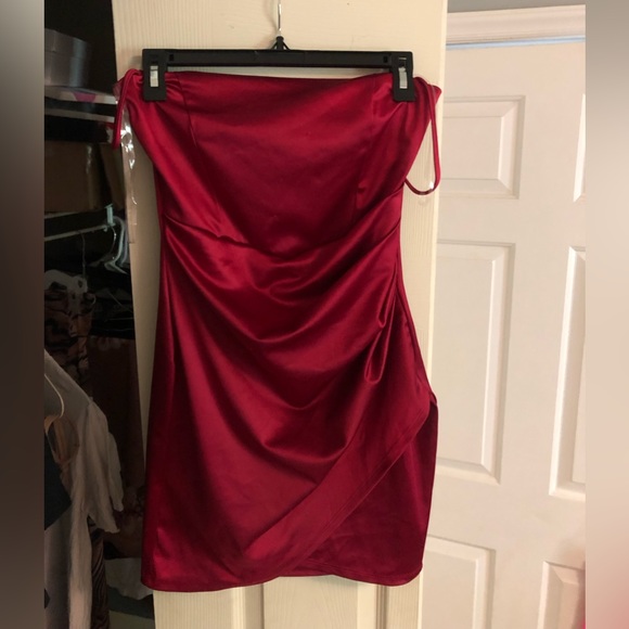 Red Dress - Picture 1 of 2